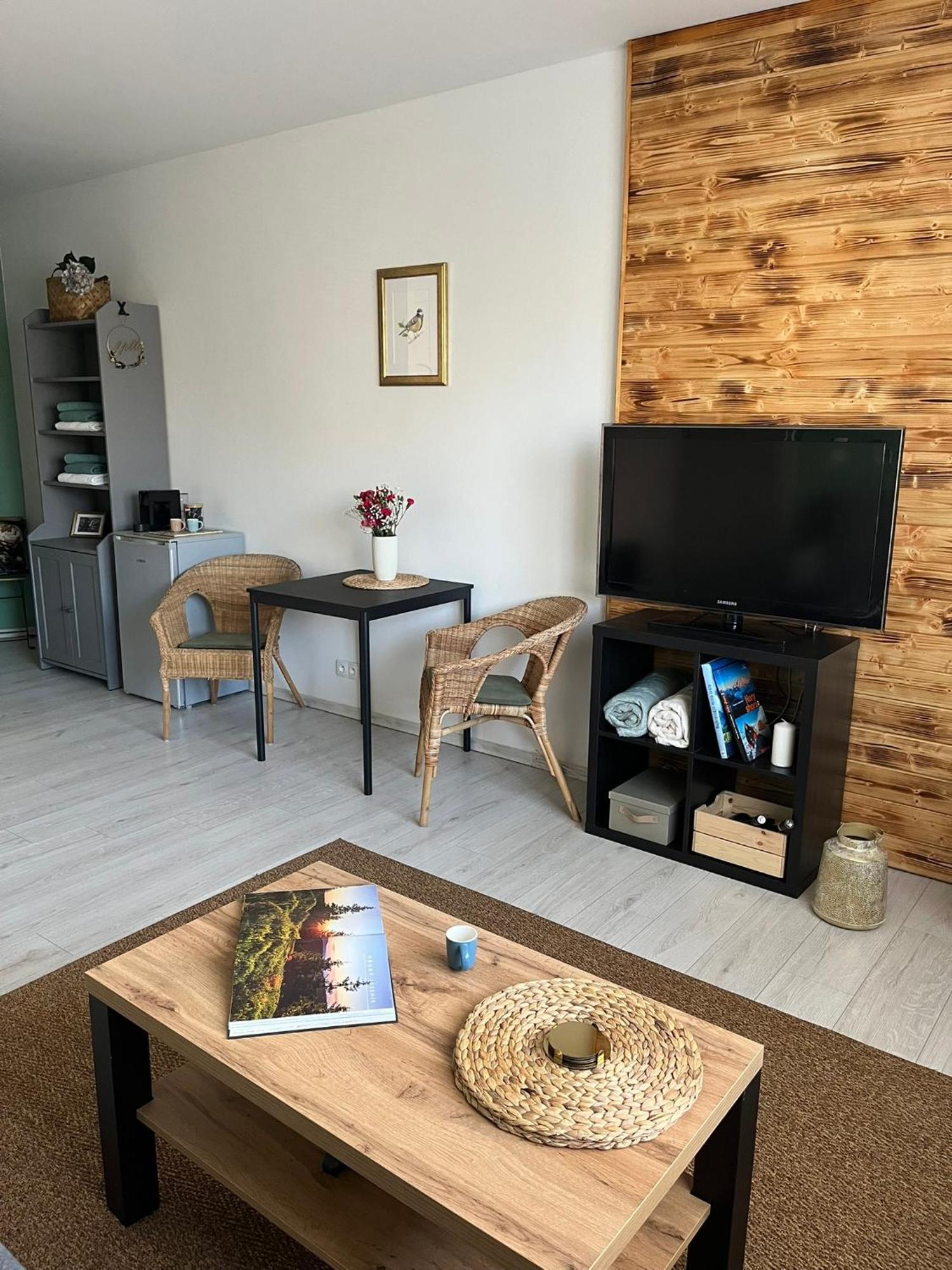 Apartman Na Dukelske S Garazi Tábor Exteriör bild