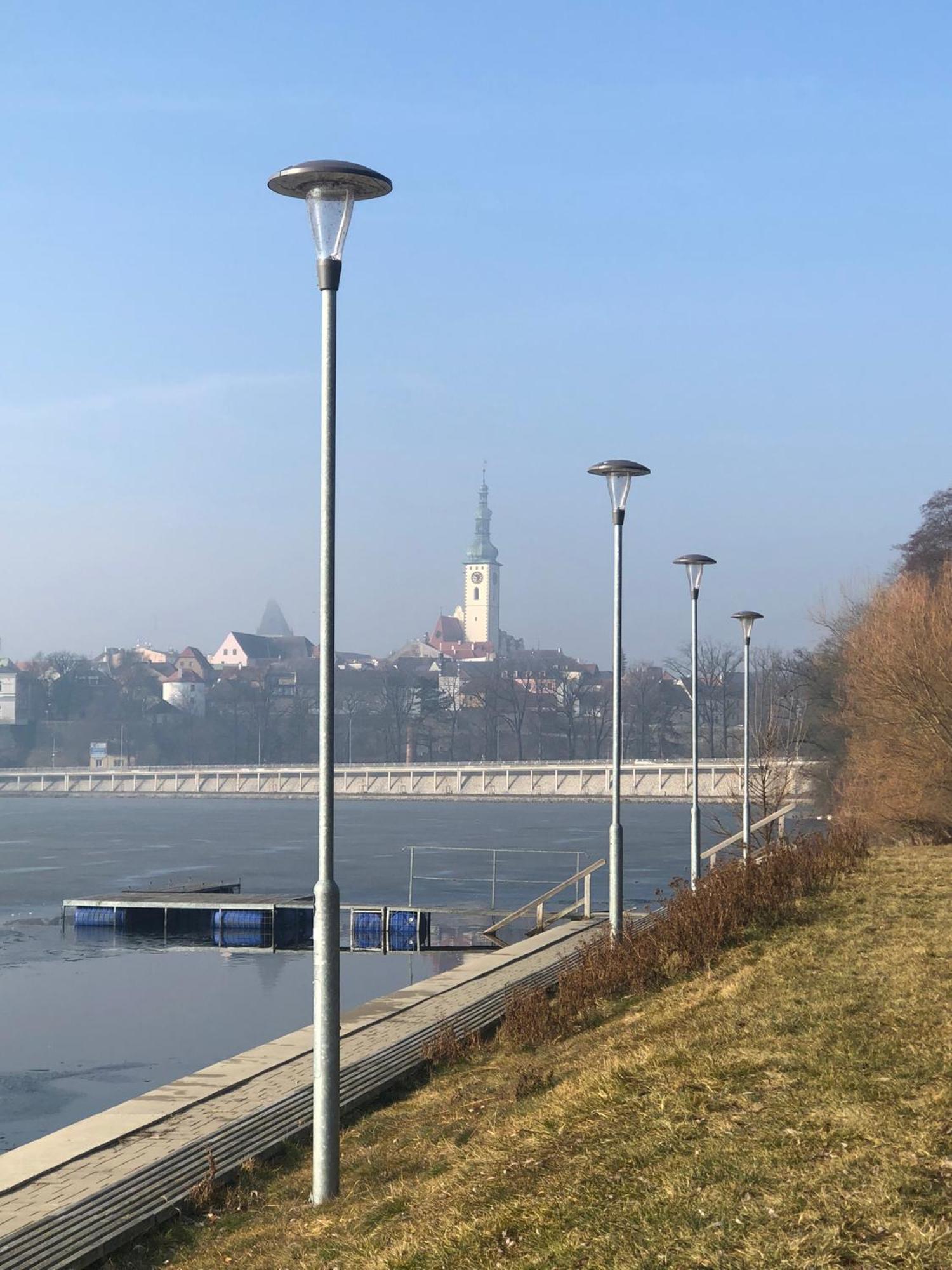 Apartman Na Dukelske S Garazi Tábor Exteriör bild