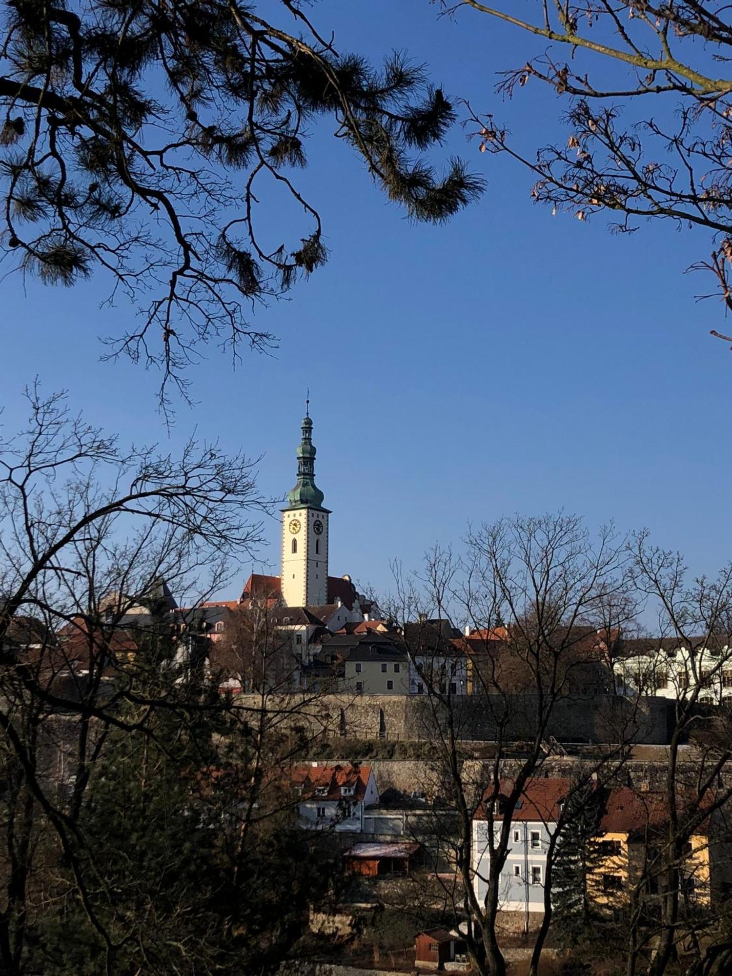 Apartman Na Dukelske S Garazi Tábor Exteriör bild